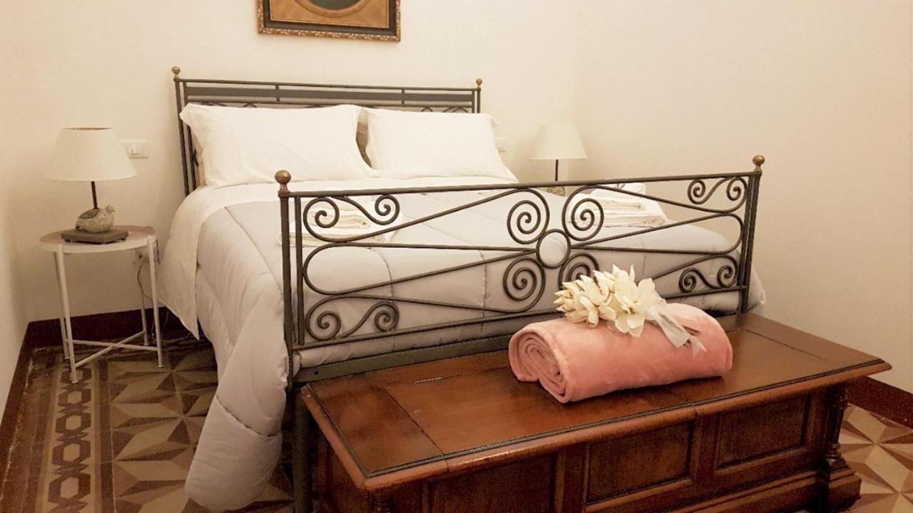 Palazzo Megha Suite & Breakfast Palmariggi 외부 사진