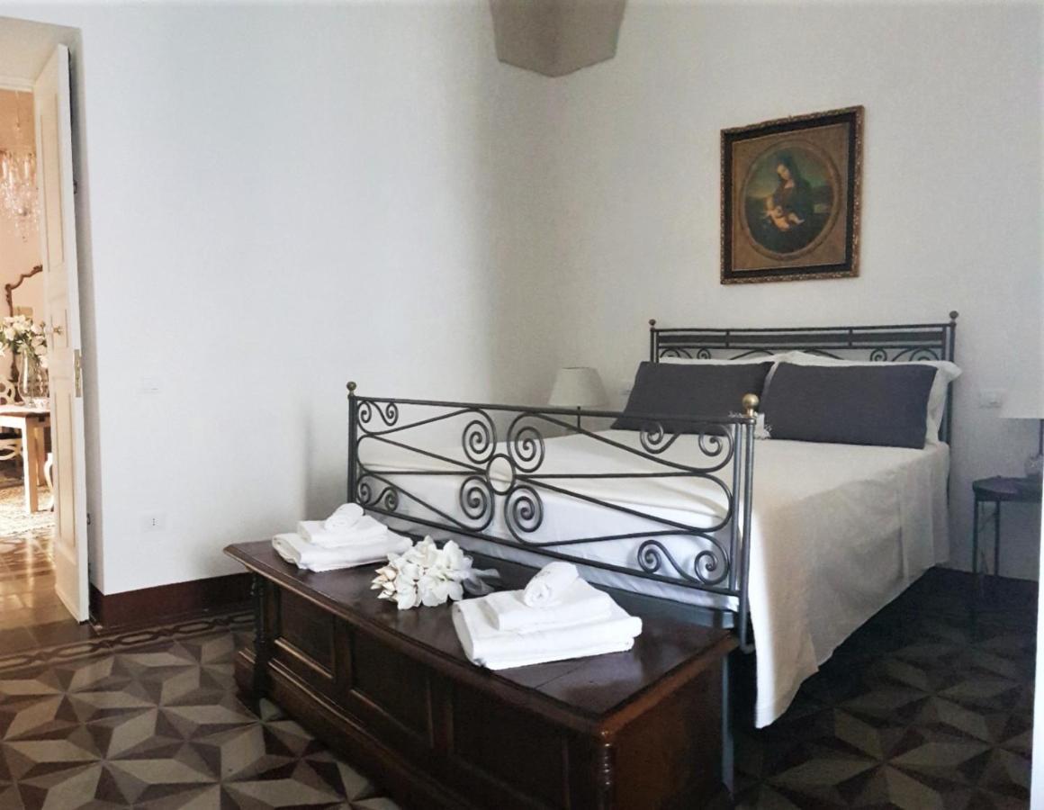 Palazzo Megha Suite & Breakfast Palmariggi 외부 사진